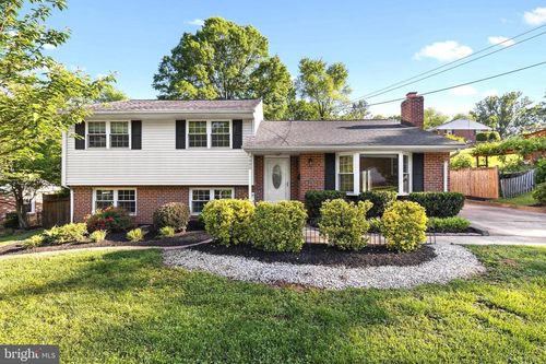 7900 Foote Ln, SPRINGFIELD, VA, 22151-2405 | Card Image