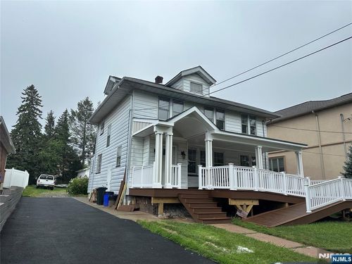 542 Prospect Ave, Ridgefield, NJ, 07657-2408 | Card Image