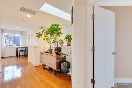 16608 43rd Ave W, Lynnwood, WA, 98037-9036 | Card Image