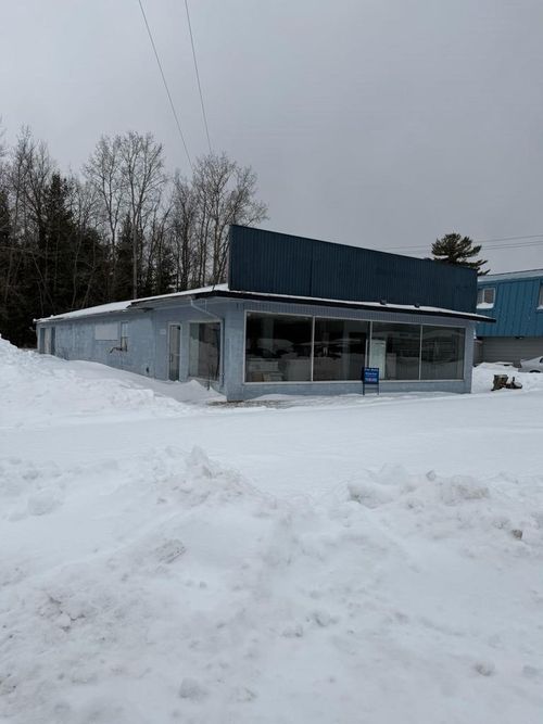 1422 E Green Bay Street, Shawano, WI, 54166 | Card Image