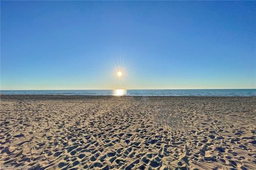 11 Dietrich Cres, Grand Bend, ON, N0M1T0 | Card Image