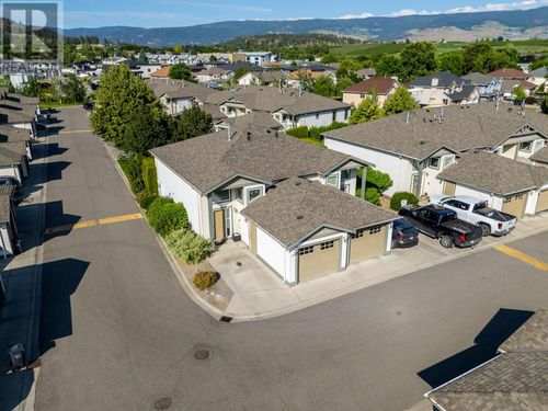 14-225 Glen Park Dr, Kelowna, BC, V1V2X5 | Card Image