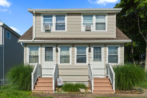 a-30 Hartford Ave, Old Lyme, CT, 06371-2207 | Card Image