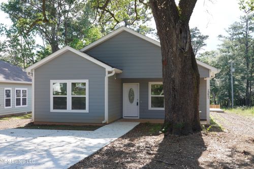 13469 Mary Ave, Gulfport, MS, 39503-5306 | Card Image