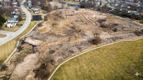 755 Surryse Rd, Lake Zurich, IL, 60047-2653 | Card Image