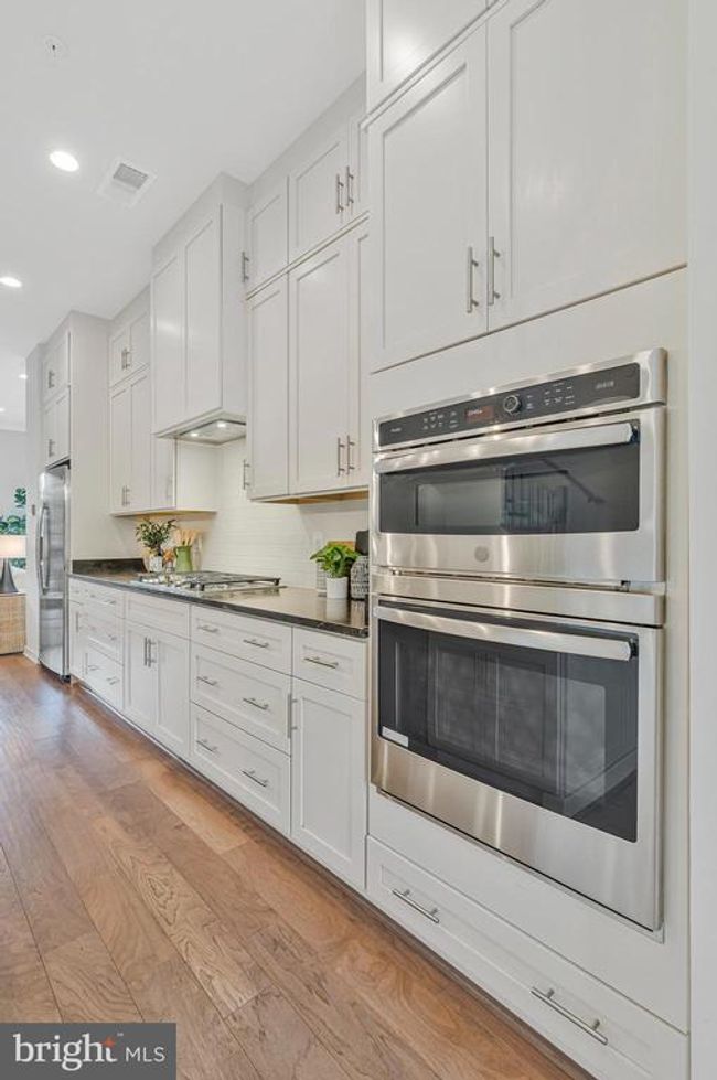 11724 Paysons Way, Townhouse with 4 bedrooms, 5 bathrooms and null parking in RESTON VA | Image 8