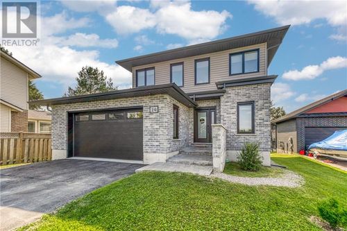 20 Chinaberry Dr, Lively, ON, P3Y0A1 | Card Image