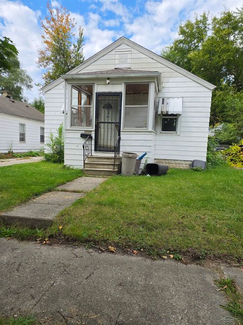 2229 S Niagara St, Saginaw, MI, 48602-1246 | Card Image