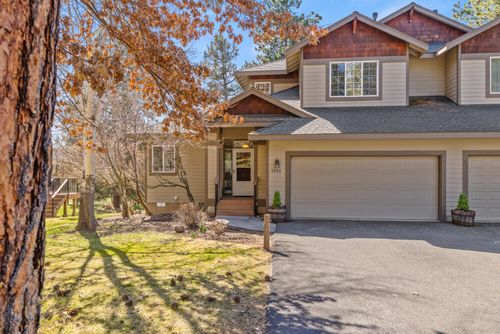 5040 Swallow Ct, Klamath Falls, OR, 97601-9141 | Card Image