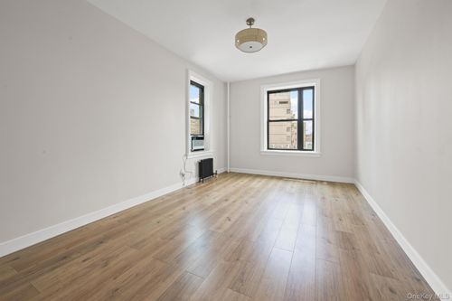 4-136 Sanford Ave, New York, NY, 11355 | Card Image
