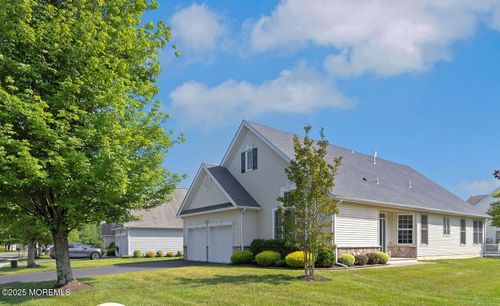 41 Redwood Dr, Asbury Park, NJ, 07712-8711 | Card Image