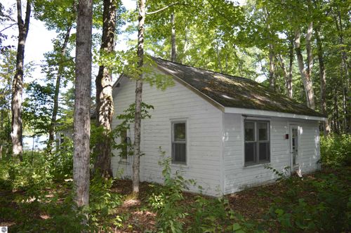 3035 Ne Lincoln Drive, Kalkaska, MI, 49646 | Card Image