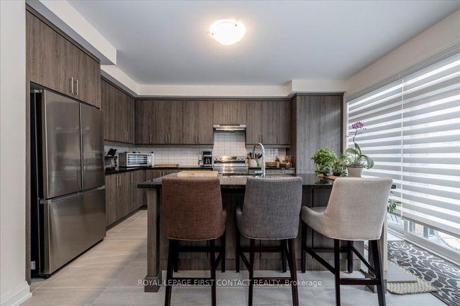 11 Calypso Ave, House other with 4 bedrooms, 4 bathrooms and 4 parking in Minesing ON | Image 9