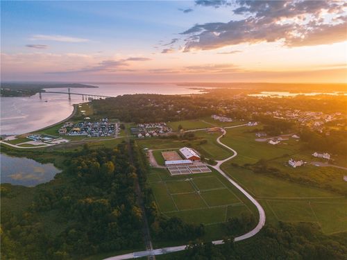 4 Wimbledon Cir, Portsmouth, RI, 02871-1985 | Card Image