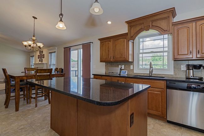 1619 W Meadowlark Dr, Home with 3 bedrooms, 3 bathrooms and null parking in Pontiac IL | Image 17