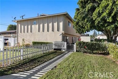 c-928 N Vicentia Ave, Corona, CA, 92878-4255 | Card Image