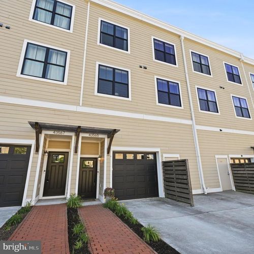 43565 Michigan Sq, LEESBURG, VA, 20176-6597 | Card Image