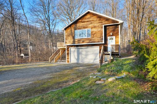 64 Portland Ave, Redding, CT, 06896-3113 | Card Image