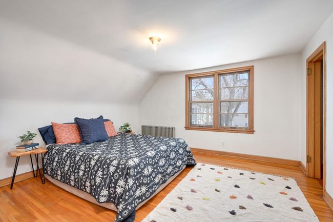 The primary bedroom is the 1st of 2 bedrooms on the second floor. | Image 18