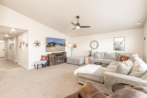 13546 Nisene Dr, Caldwell, ID, 83607-5873 | Card Image