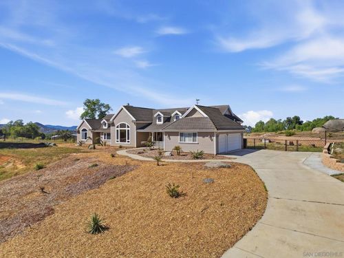 14589 Tyler Ln, Valley Center, CA, 92082-4500 | Card Image