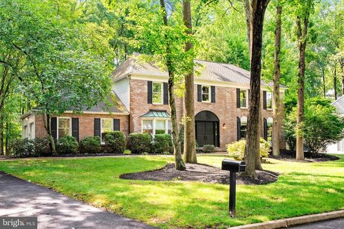 4 Theresa Dr, LAWRENCEVILLE, NJ, 08648-2038 | Card Image
