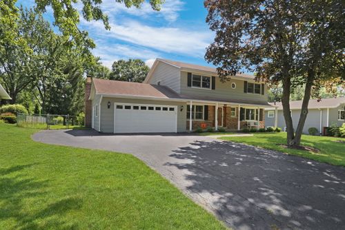 15033 W Redwood Ln, Libertyville, IL, 60048-1447 | Card Image