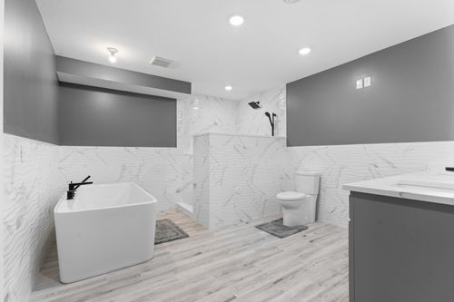 963 Golfview Ave, Zumbrota, MN, 55992-7332 | Card Image