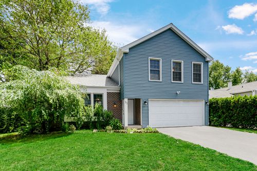 31 French Ct, Mundelein, IL, 60060-3007 | Card Image