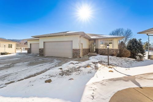 1264 Bentgrass Ct, Onalaska, WI, 54650-9387 | Card Image