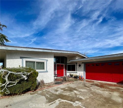  Canterbury Drive, Victorville, CA, 92395 | Card Image