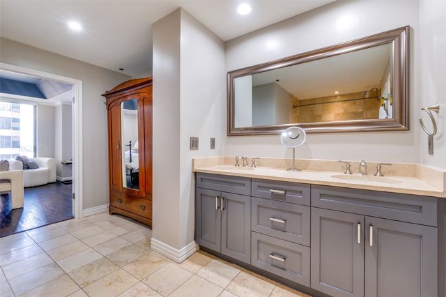 APT-900 - 5909 Luther Ln, Condo with 2 bedrooms, 2 bathrooms and null parking in Dallas TX | Image 12