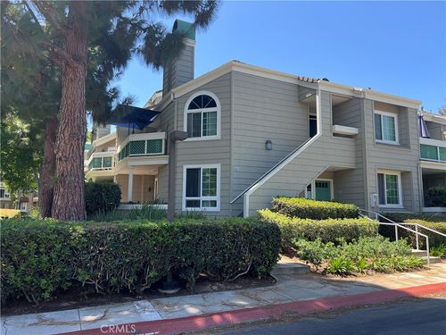 201-7402 Yellowtail Dr, Huntington Beach, CA, 92648 | Card Image
