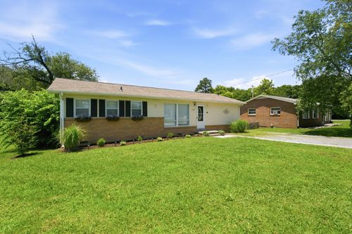 1045 Fairfield Pike, Shelbyville, TN, 37160-2957 | Card Image
