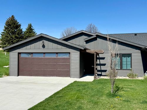 1570 Blaines Way, Spirit Lake, IA, 51360-6903 | Card Image