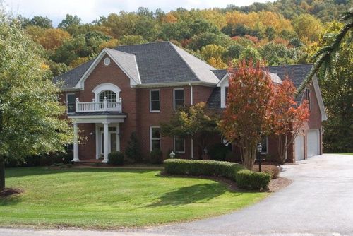 6602 Hidden Woods Dr, Roanoke, VA, 24018-7478 | Card Image