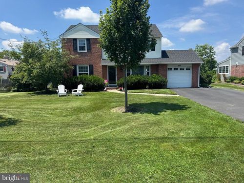 402 Elliger Ave, FORT WASHINGTON, PA, 19034-1302 | Card Image