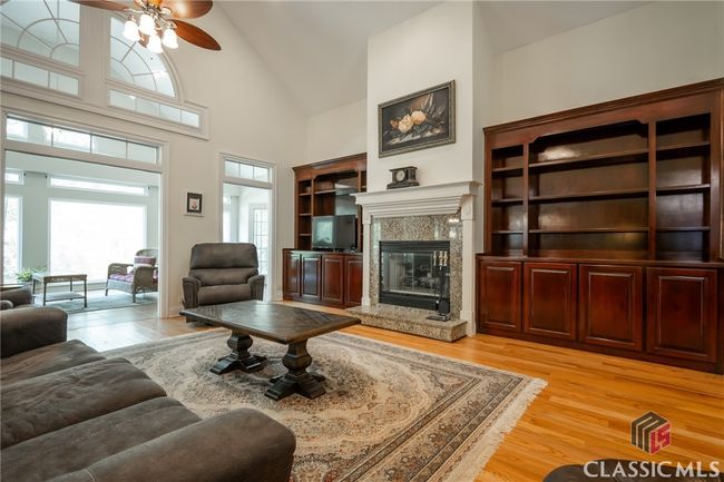 gas fireplace | Image 13