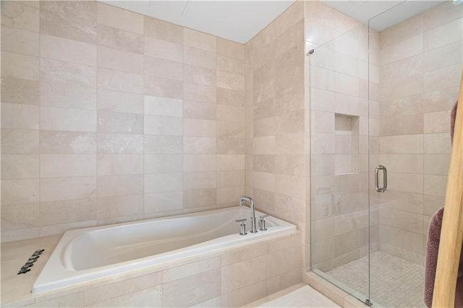 2309 - 3630 Peachtree Rd Ne, Condo with 1 bedrooms, 2 bathrooms and null parking in Atlanta GA | Image 10