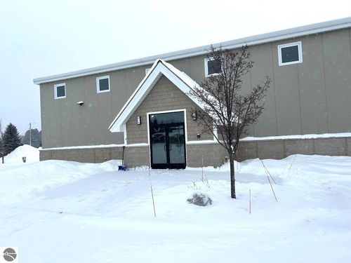 4975 E Traverse Highway, Traverse City, MI, 49684 | Card Image