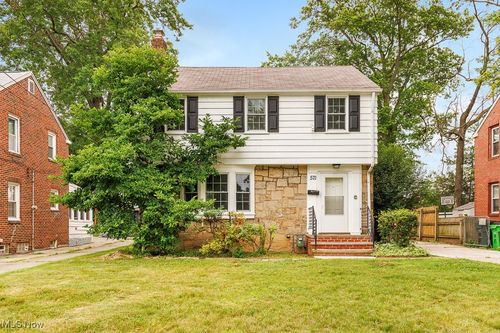 571 E 260th St, Euclid, OH, 44132-1948 | Card Image