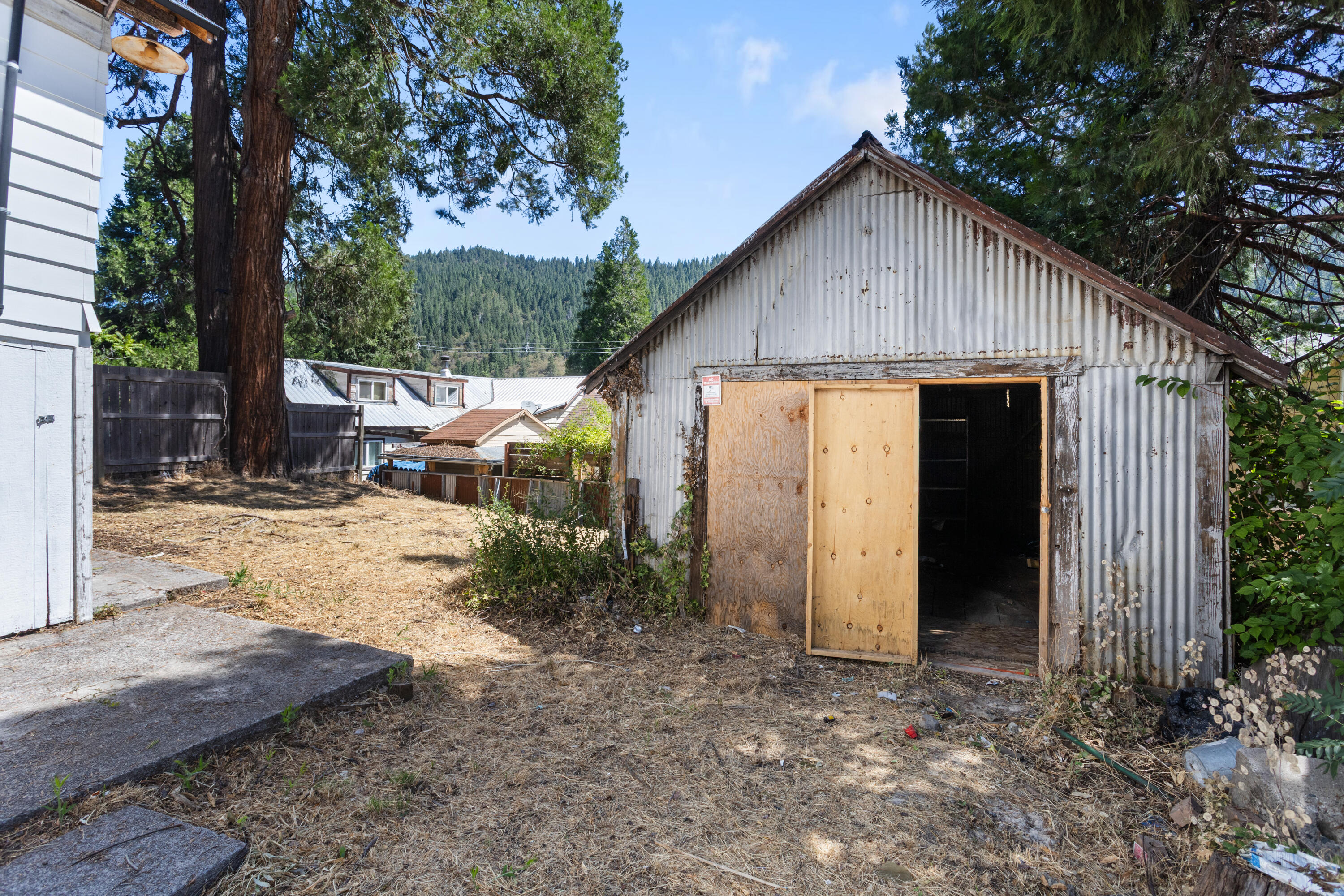 Residential in Dunsmuir 3