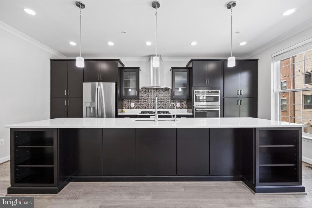 Residential in OXON HILL 3