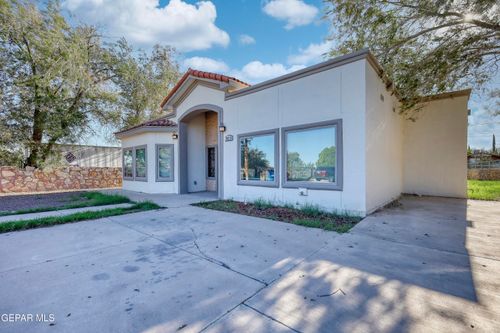 10728 Regina Dr, Socorro, TX, 79927-3846 | Card Image