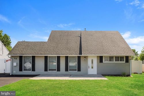 15 Mintleaf Rd, LEVITTOWN, PA, 19056-3625 | Card Image