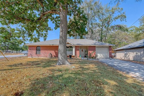 101 Laurie Ln, Willis, TX, 77378-8608 | Card Image