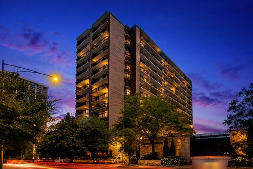 16c-5901 N Sheridan Rd, Chicago, IL, 60660-3642 | Card Image