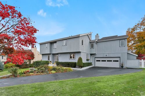 85 Patrick Dr, Fairfield, CT, 06824-5611 | Card Image