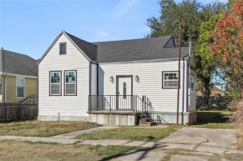 2653 Law St, New Orleans, LA, 70117-7551 | Card Image