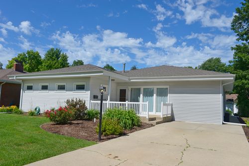 915 Adams St, Ottawa, IL, 61350-4309 | Card Image